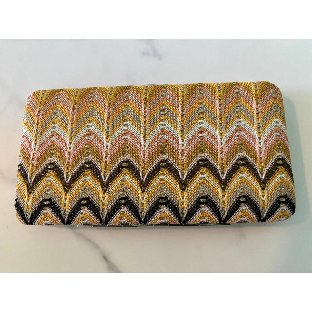 Decorative woven wallet